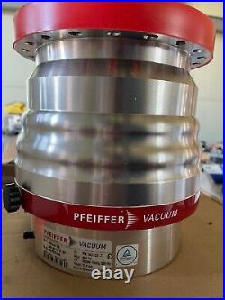 Pfeiffer Hipace 700 turbomolecular vacuum pump with DCU400 controller